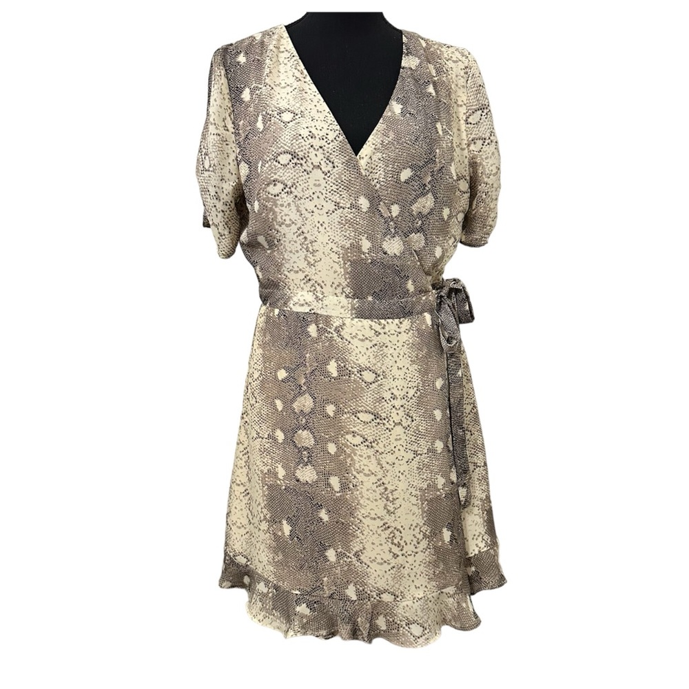 🆕 The Impeccable Pig Snake Skin Short Sleeve Wrap Dress Size L